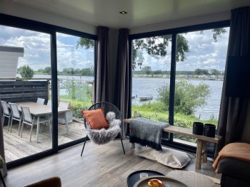 MAASBLVD054-3 (1)